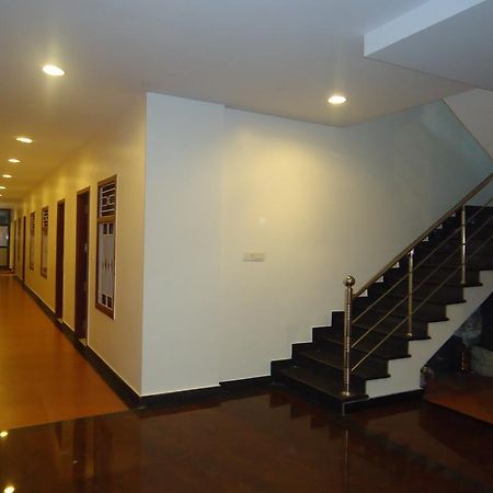 Pleasant Inn Пондичери Екстериор снимка