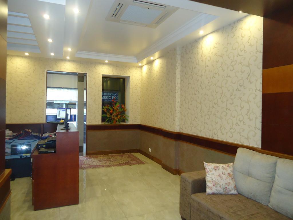 Pleasant Inn Пондичери Екстериор снимка