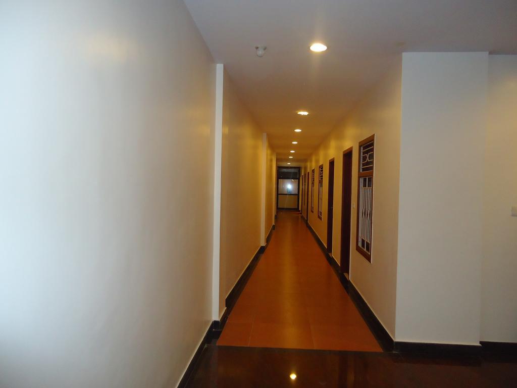 Pleasant Inn Пондичери Екстериор снимка